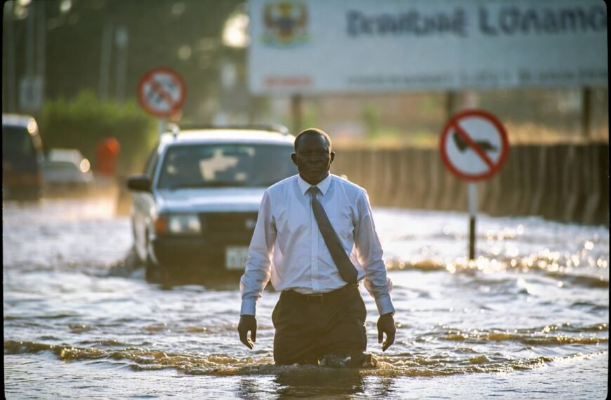 Floods in Accra satire